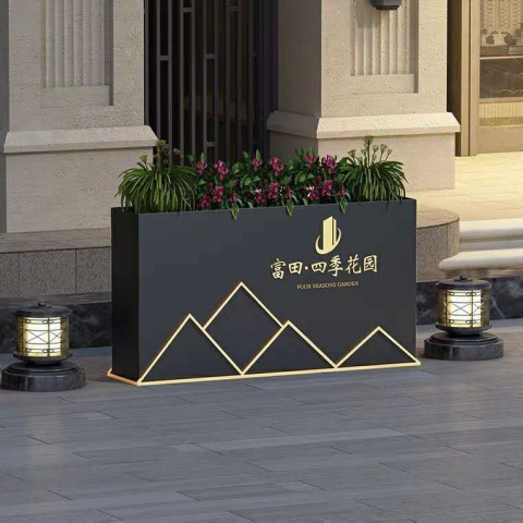 勝芳花箱批發(fā) 綠化種植箱 樹箱 實木花盆 金屬花盆  戶外花箱 花箱隔斷 金屬花缽 不銹鋼花箱 防腐木花槽 鐵藝花架 市政花架 博涵家具