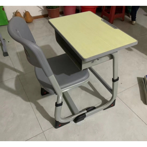 勝芳批發學生課桌 學習課桌 培訓課桌 培訓班課桌 單人課桌 輔導班課桌 可升降學生課桌 學生家具 學校家具 宏盛校具