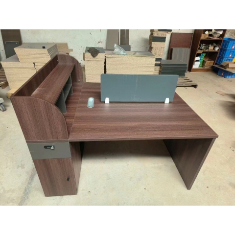 辦公桌批發 員工辦公桌職員 辦公桌 簡約現代組合鋼架  屏風桌 辦公室桌子 高檔辦公桌工位 辦公家具 冠城家具