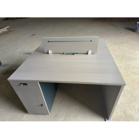 辦公桌批發 員工辦公桌職員 辦公桌 簡約現代組合鋼架 辦公室桌子 高檔辦公桌工位 辦公家具 冠城家具