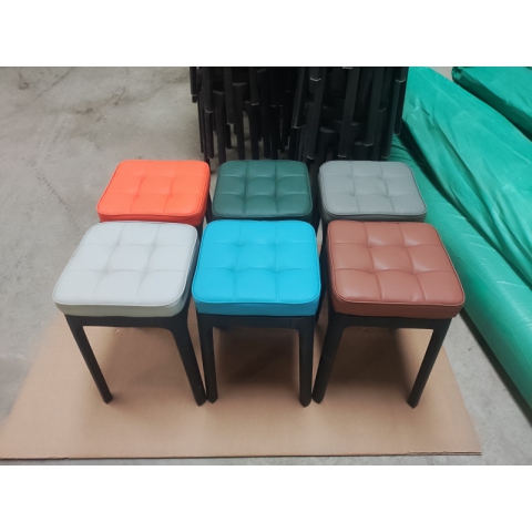 勝芳凳子批發(fā)   鋼筋凳，套凳，方凳  北歐凳 軟包凳 鐵腿凳子 餐桌凳 套凳 凳子家用餐桌凳 鐵藝 簡約輕奢鋼 筋凳 可摞疊凳 網(wǎng)紅凳 加厚圓凳雙興家具