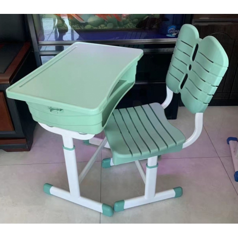 勝芳批發(fā)學(xué)生課桌 學(xué)習(xí)課桌 培訓(xùn)課桌 培訓(xùn)班課桌 單人課桌 輔導(dǎo)班課桌 可升降學(xué)生課桌 學(xué)生家具 學(xué)校家具 宏盛校具