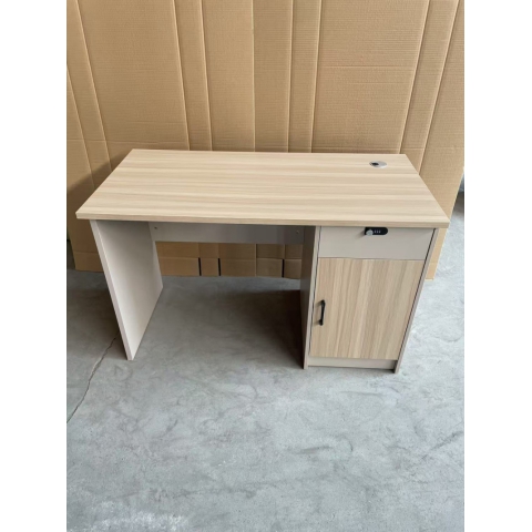 勝芳辦公桌批發(fā) 寫字臺批發(fā) 電腦臺 電腦臺式桌 帶抽屜辦公桌 書房桌子 一體寫字桌 簡易辦公桌 鑫思維辦公家具