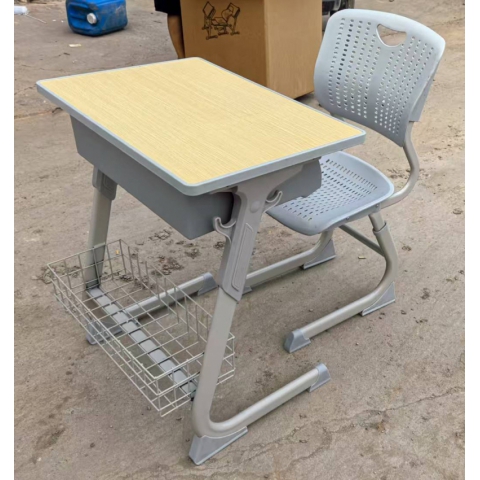 勝芳學(xué)生課桌椅批發(fā) 學(xué)習(xí)課桌 培訓(xùn)課桌 培訓(xùn)班課桌 單人課桌 輔導(dǎo)班課桌 學(xué)生課桌 學(xué)生家具 學(xué)校家具 暢博嘉校具