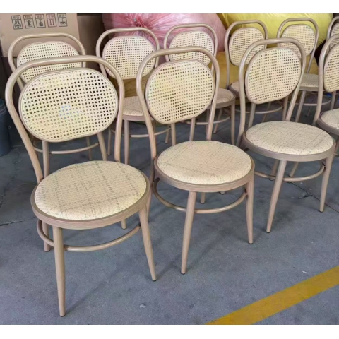 勝芳快餐桌椅批發(fā) 牛角椅 主題餐椅 鋼木餐椅 飯店餐椅 小吃店餐椅 學(xué)校餐椅 鋼木家具 酒店家具 餐廳家具 主題家具 金勝達(dá)家具