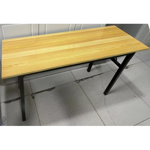 勝芳桌面批發(fā) 鋼木桌子  折疊桌  餐桌 快餐桌 家用桌 實(shí)木桌 地攤桌 簡易桌 東勝家具